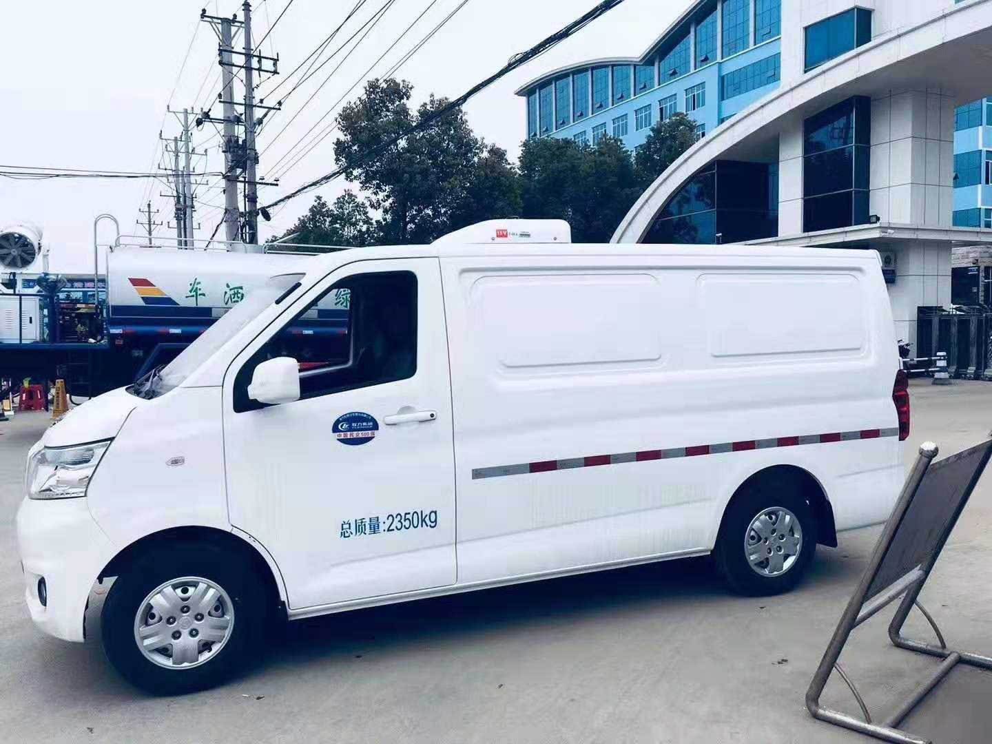 現(xiàn)市場唯一一款國六面包冷藏車，長安睿行國六冷藏車圖片展示