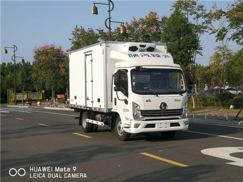 陜汽輕卡徳龍K3000國(guó)六濰柴130馬力冷藏車符合國(guó)家新規(guī)，現(xiàn)車多多，藍(lán)牌車的首選