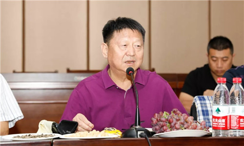 董事長(zhǎng)程道國(guó)講道，希望大家珍惜我們國(guó)家來(lái)之不易的和平建設(shè)最幸福的時(shí)代，一定要奮發(fā)有為，戒驕戒躁砥礪前行，為程力公司的未來(lái)和舟共濟(jì)共創(chuàng)美好。
