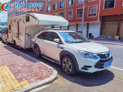 背馱式拖掛房車圖片