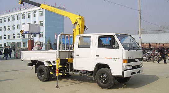 江鈴隨車起重運(yùn)輸車