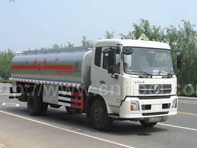 東風(fēng)天錦10噸運油車