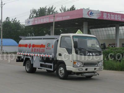 江淮威鈴4噸加油車(chē)