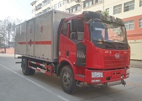 國五解放爆破器材運(yùn)輸車 